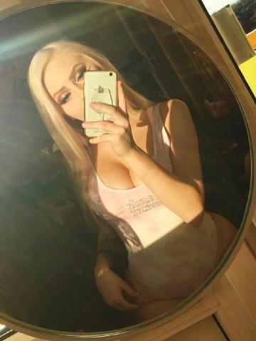 Ева
